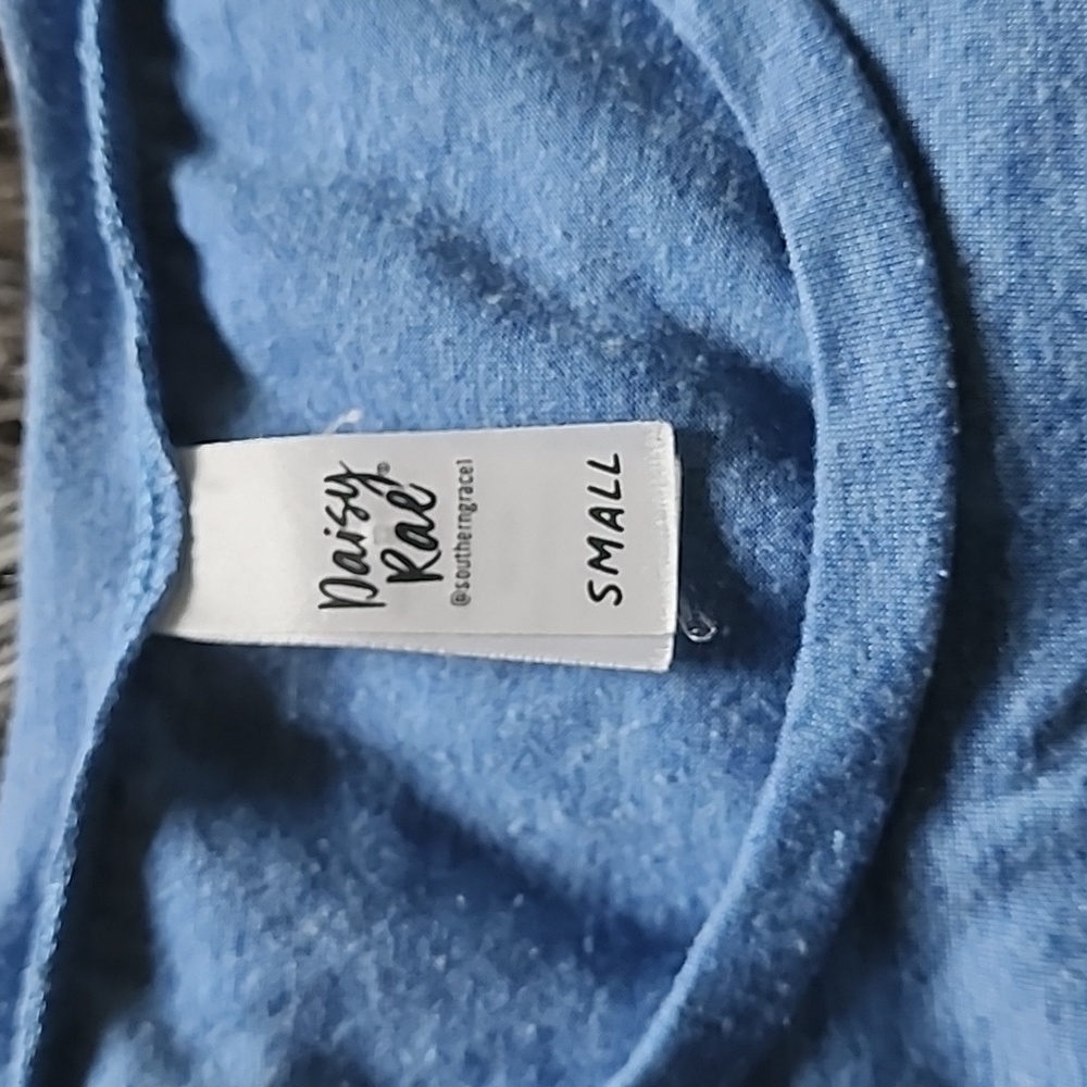 Daisy Rae light blue/grey tee - Picture 2 of 8
